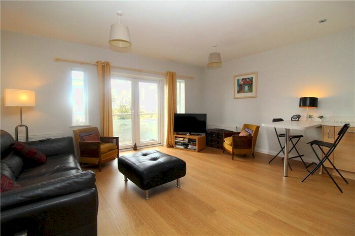 2 Bedroom Flat To Rent In Normanton Road, South Croydon, CR2