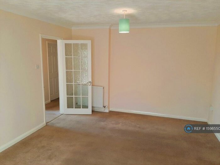 2 Bedroom Bungalow To Rent In Harvey Drive, North Walsham, NR28