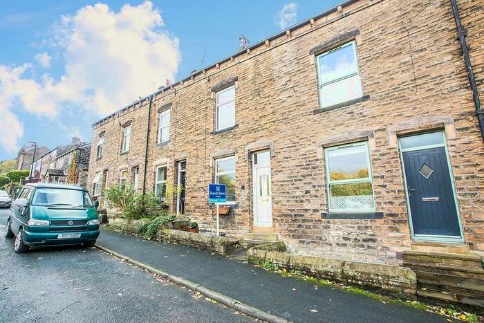 3 Bedroom Detached House To Rent In Oxford Terrace, Hebden Bridge, West Yorkshire HX7