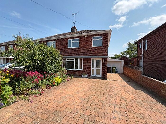 3 Bedroom Semi-Detached House To Rent In Wright Avenue, Stanground, Peterborough, Cambridgeshire, PE2