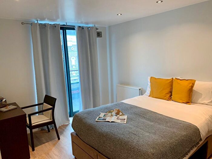 Studio To Rent In Kilburn High Road, London, NW6