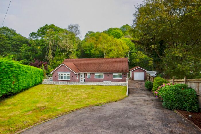 3 Bedroom Bungalow For Sale In Greenfield Terrace, Argoed, Blackwood, NP12