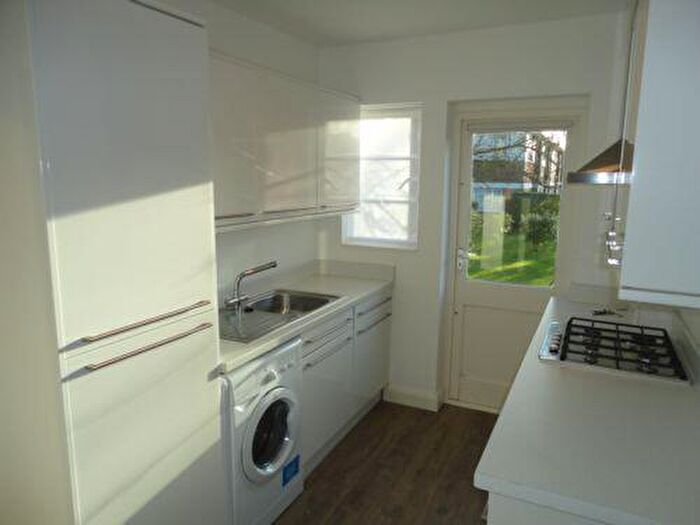 2 Bedroom Maisonette To Rent In Denison Close, East Finchley, N2