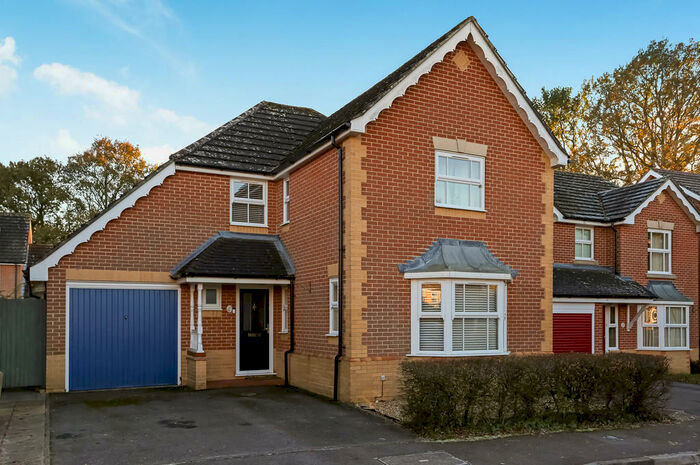 4 Bedroom Detached House To Rent In Whitebeam Close, Colden Common, Winchester, SO21