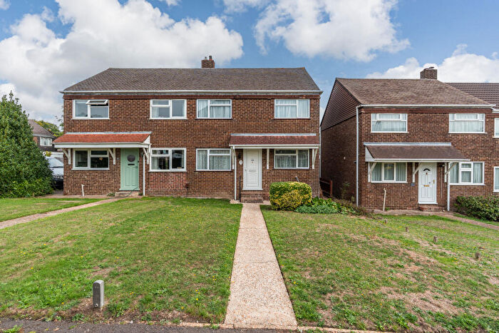 3 Bedroom Semi-Detached House For Sale In Wrights Walk, Bursledon, Hampshire, SO31