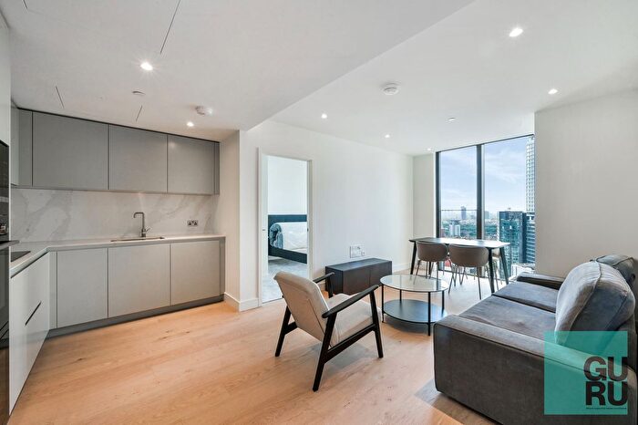 2 Bedroom Flat To Rent In South Quay Plaza, London, E14