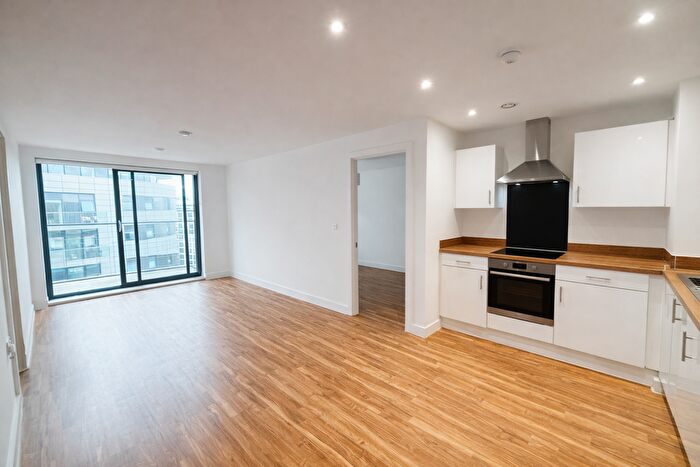 3 Bedroom Flat For Sale In Pomona Strand, Manchester, M16