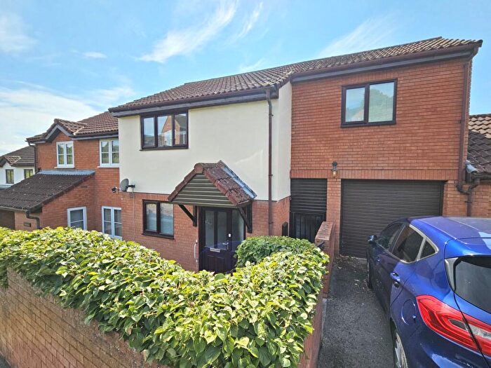 3 Bedroom Semi-Detached House For Sale In Rowley Road, Glastonbury, BA6