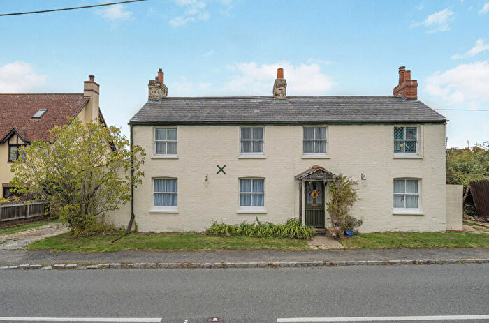 4 Bedroom Detached House For Sale In Lillingstone Road, Akeley, Buckinghamshire, MK18