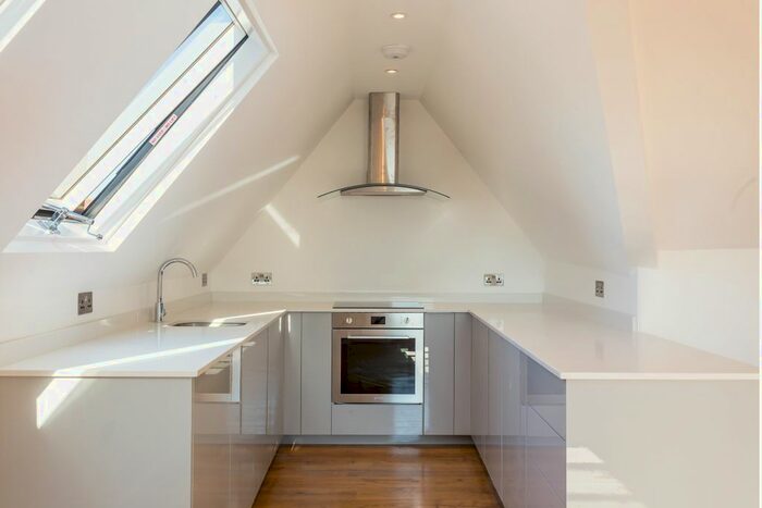 2 Bedroom Flat To Rent In Rowhill Road, London, E5