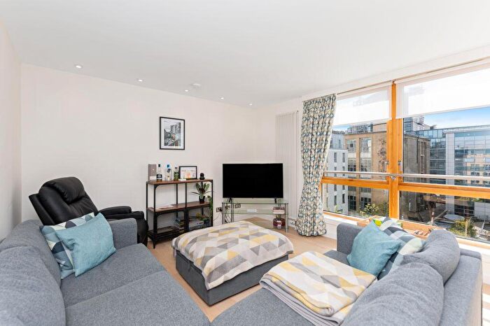 2 Bedroom Flat For Sale In / Gardner's Crescent, Fountainbridge, Edinburgh, EH3