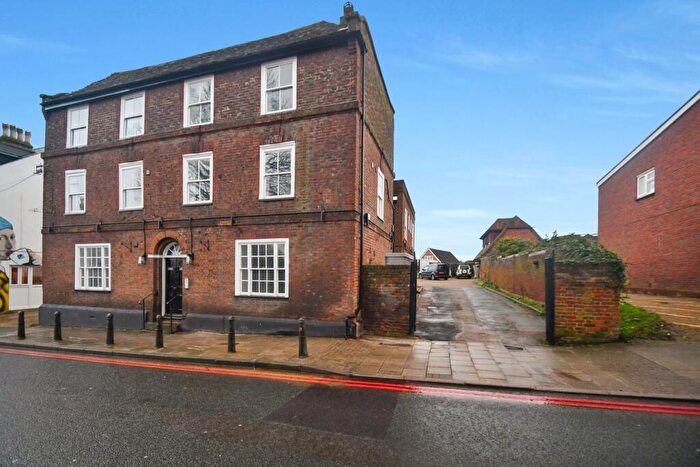 1 Bedroom Apartment For Sale In High Street, Rainham, Gillingham, ME8