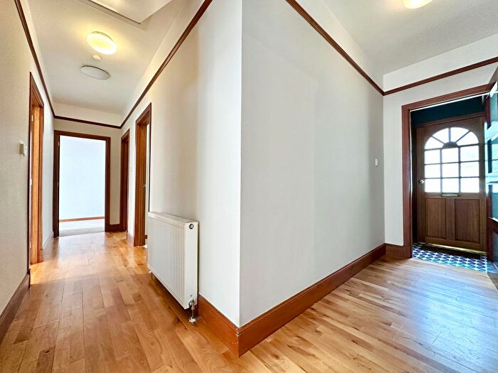 3 Bedroom Bungalow For Sale In Dores Road, Inverness, IV2