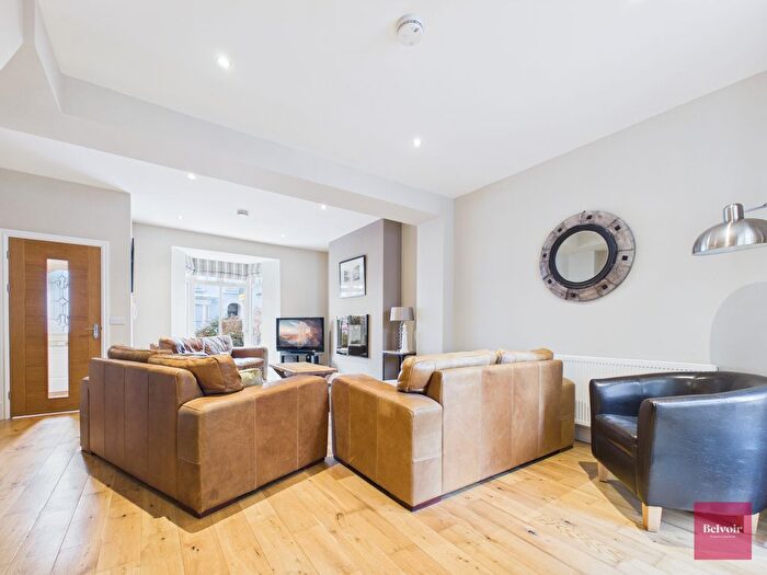 4 Bedroom Terraced House To Rent In Victoria Avenue, Mumbles, Swansea, SA3