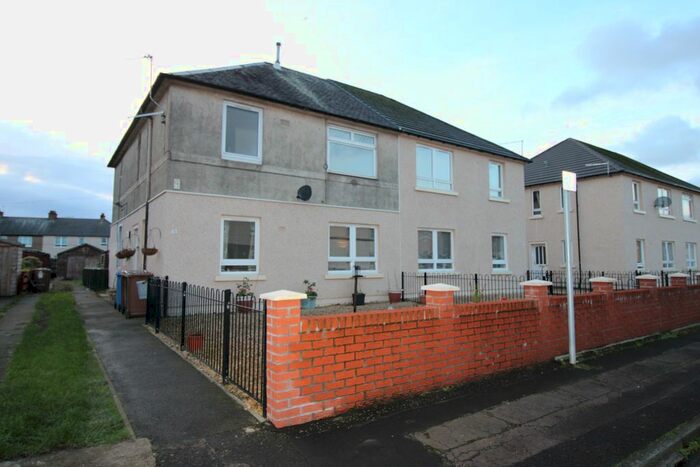 2 Bedroom Flat To Rent In Bank Street, Grangemouth, FK3