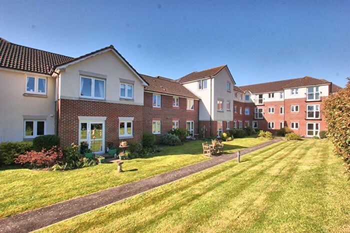 1 Bedroom Retirement Property For Sale In Faregrove Court, Grove Road, Fareham, PO16