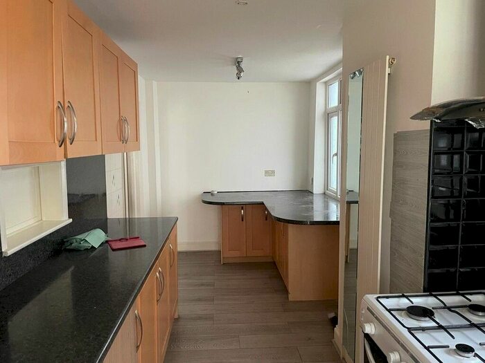 4 Bedroom Terraced House To Rent In Galpins Road, Thornton Heath, CR7