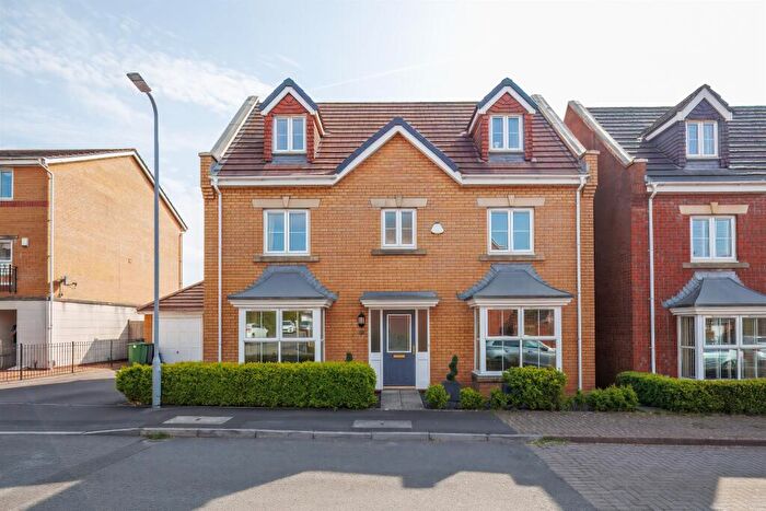 5 Bedroom Detached House For Sale In Armoury Drive, Heath, Cardiff, CF14
