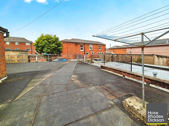 2 Bedroom Apartment To Rent In St James Street, Newport, PO30