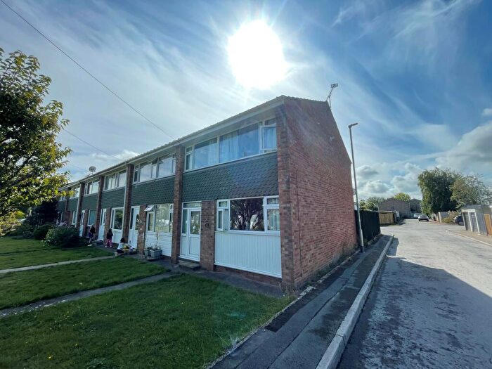 3 Bedroom End Of Terrace House To Rent In Church Close, Yatton, BS49