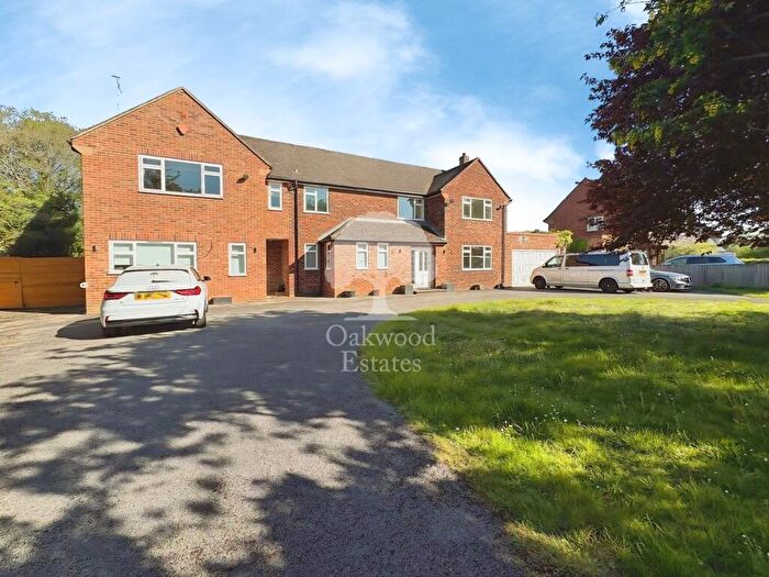 5 Bedroom Detached House To Rent In Manor Road, Maidenhead, SL6