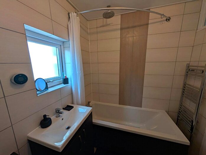 1 Bedroom Property To Rent In Hudson Road, Southsea, Hampshire, PO5
