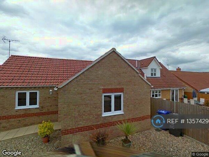3 Bedroom Bungalow To Rent In Bluebell Gardens, Lakenheath, IP27