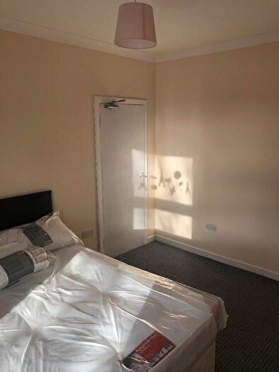 5 Bedroom Terraced House To Rent In Babington Road, Hendon, NW4