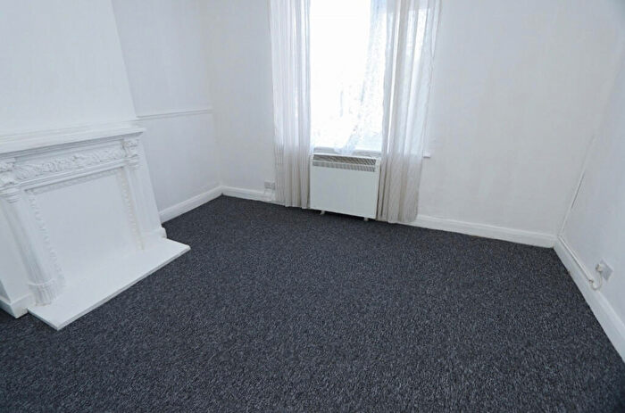 2 Bedroom Apartment To Rent In Collier Row Road, Romford, RM5