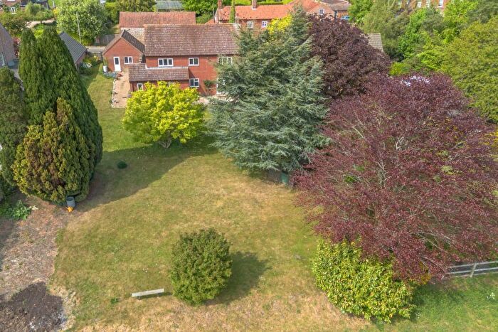 4 Bedroom Detached House For Sale In Lexham Road, Litcham, PE32
