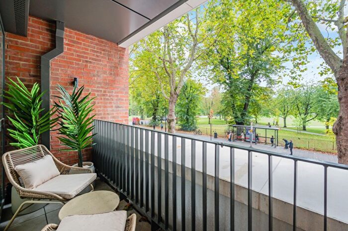 1 Bedroom Flat For Sale In Chiswick High Road, London, W4