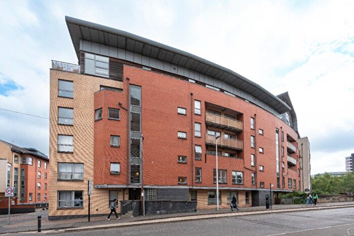 2 Bedroom Flat To Rent In Benalder Street, Partick, Glasgow, G11