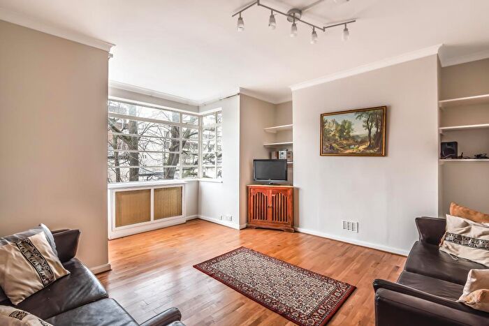 2 Bedroom Apartment To Rent In Cochrane Street, St. Johns Wood, NW8