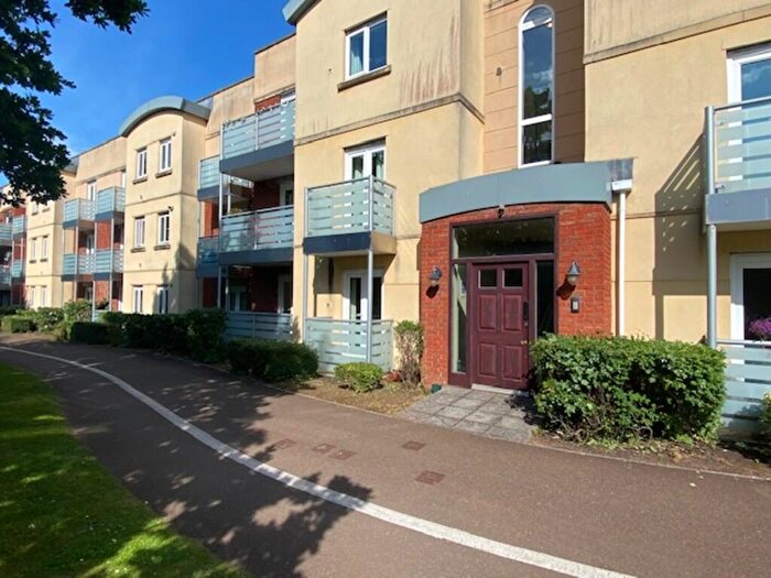 2 Bedroom Apartment For Sale In Heraldry Walk, EX2