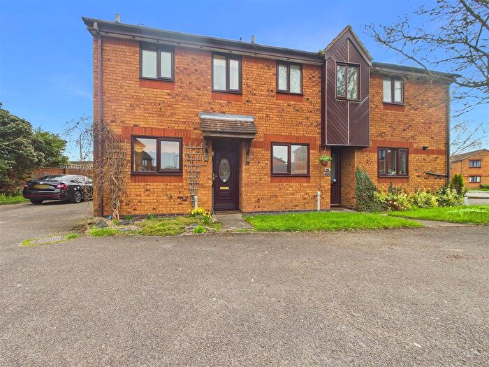 2 Bedroom Property For Sale In Millcroft Way, Handsacre, Rugeley, WS15