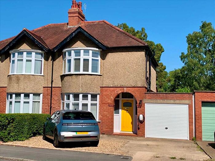 3 Bedroom Semi-Detached House For Sale In Stacey Avenue, Wolverton, Milton Keynes, MK12