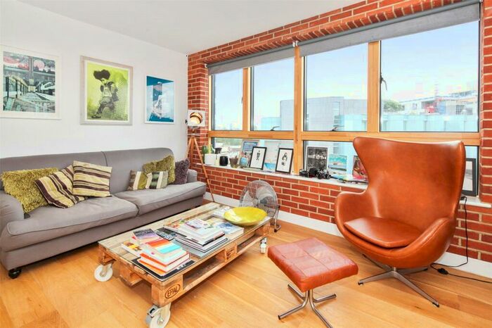 1 Bedroom Flat To Rent In Bahram Court, Mint Street, Bethnal Green, London, E2