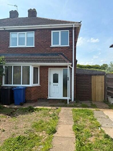 3 Bedroom Terraced House To Rent In Springway Crescent, Grimsby, DN34
