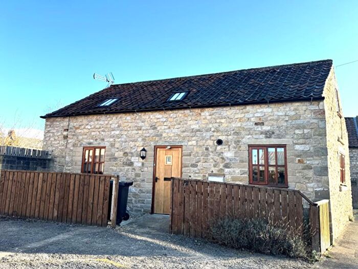 2 Bedroom Detached House For Sale In Firthland Road, Pickering, YO18