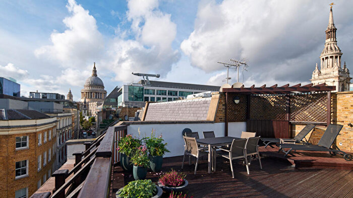 2 Bedroom Apartment To Rent In Bow Lane, Bank, London, EC4M