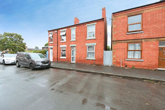 2 Bedroom Semi-detached House For Sale In Thames Street, Nottingham, NG6