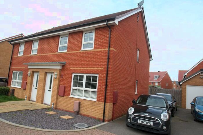 3 Bedroom Semi-Detached House To Rent In Myrtle Copse, Felpham, Bognor Regis, PO22