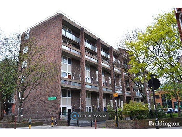 4 Bedroom Maisonette To Rent In Lagonier House, London, EC1V