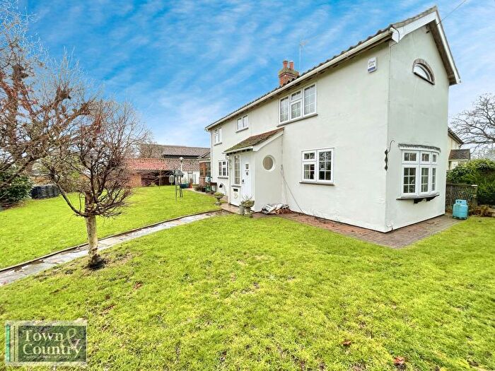 2 Bedroom Detached House For Sale In Lower End, Layer-De-La-Haye, Colchester, CO2