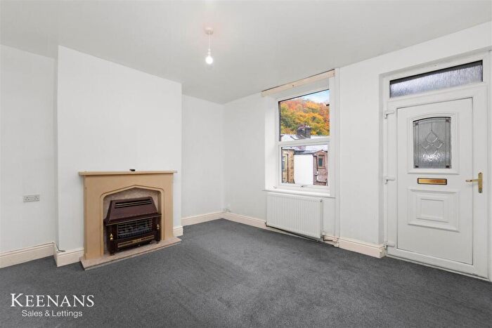 2 Bedroom Terraced House For Sale In East Street, Rawtenstall, Rossendale, BB4