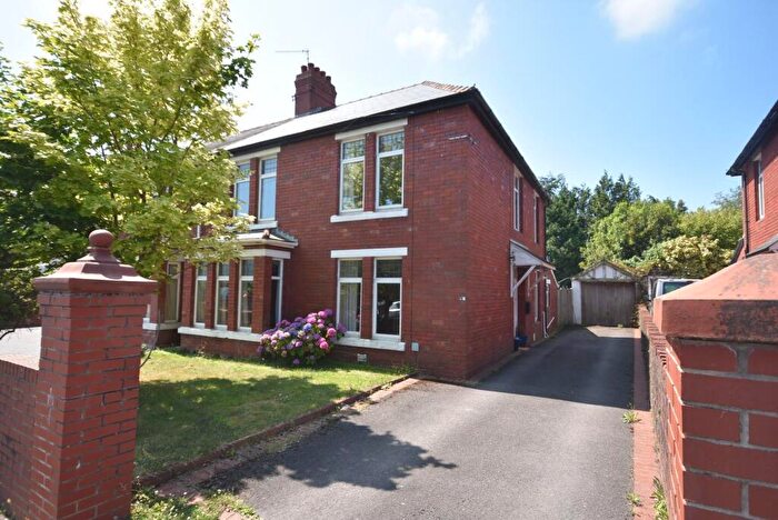 3 Bedroom Semi-Detached House For Sale In Lavernock Road, Penarth, CF64