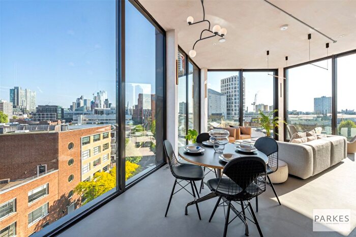 3 Bedroom Flat To Rent In East Road, London, N1