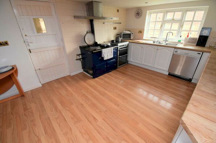 4 Bedroom Detached House For Sale In Back Lane, Birdingbury, Warwickshire, CV23