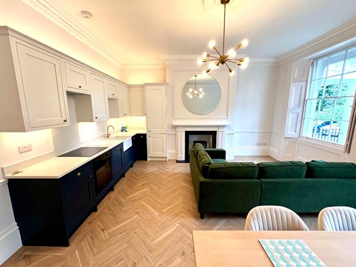 2 Bedroom Apartment To Rent In Clarendon Square, Leamington Spa, Warwickshire, CV32