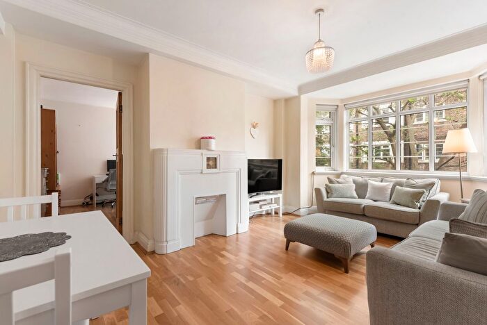 1 Bedroom Flat To Rent In Pembroke Road, Kensington, London, W8